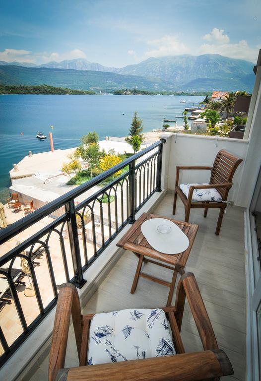 Apartments Zukovac Tivat Bagian luar foto